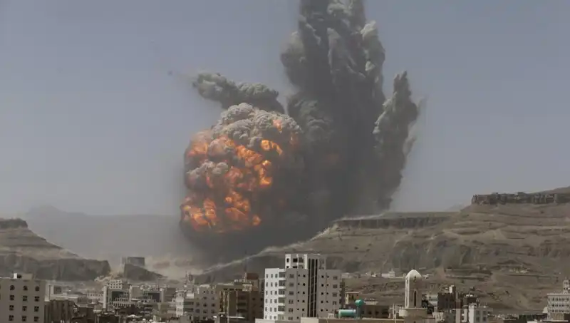 ABD'nin Yemen'deki Fabrika Saldırısı: 5 Ölü, 13 Yaralı!