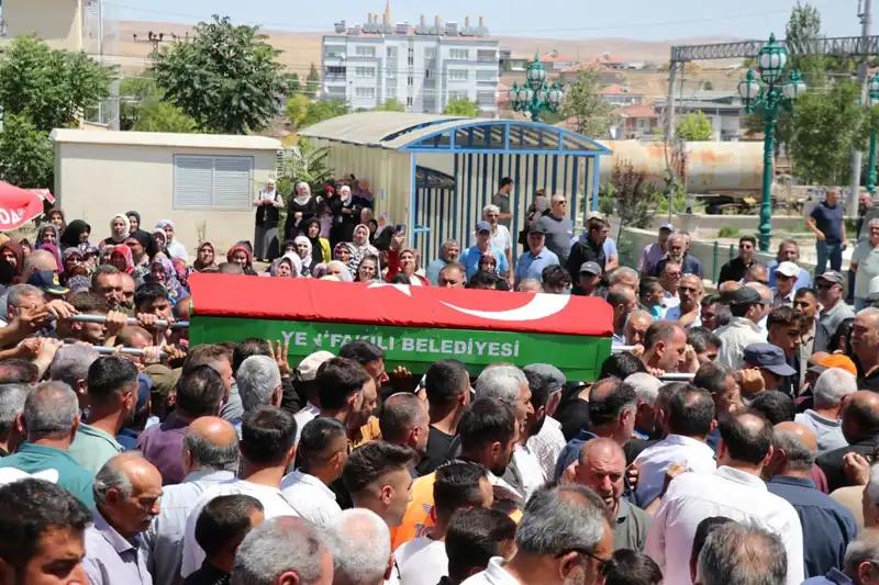 MHP'li Belediye Başkanı Son Yolculuğuna Uğurlandı, Kent Sakini Gözyaşlarına Boğuldu