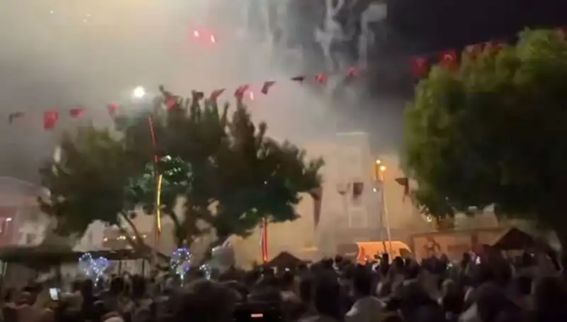 Havai Fişek Gösterisi Sonrası Hastanelik Olanlar Ve Yaşanan Korku Dolu Anlar