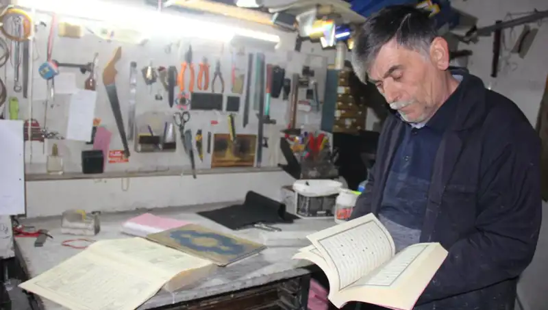 Gözde Meslekler Arasında Yerini Kaybeden Ustalık: Çırak Yetiştiremeyen İkinci El Zanaat Dünyası