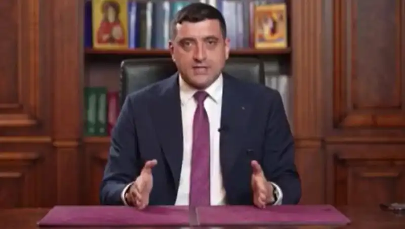 Romanya'da Seçimlerin İlk Turunda Aşırı Sağcı Aday Şok Edici Bir Üstünlük Sağladı