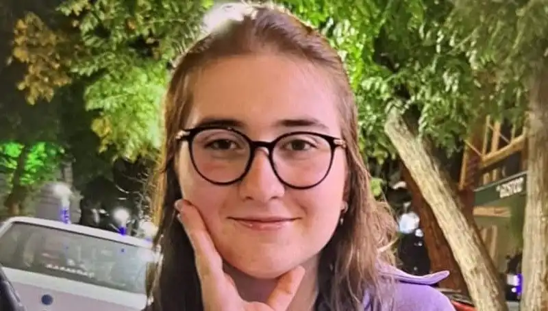 Çanakkale'de Kayıp Lise Öğrencisi Ayşegül için Umutlar Tükenmiyor