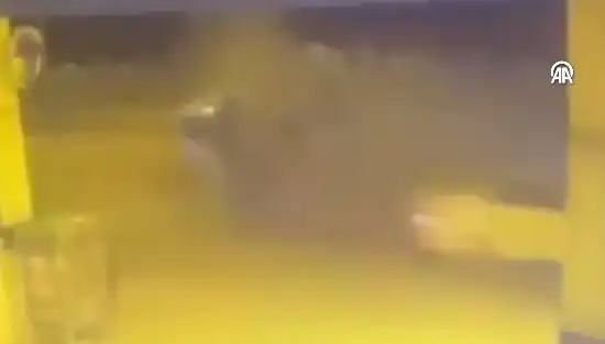 Gaziantep'te Feci Kaza: Kafa Kafaya Çarpışma Anı Kameraya Yansıdı!