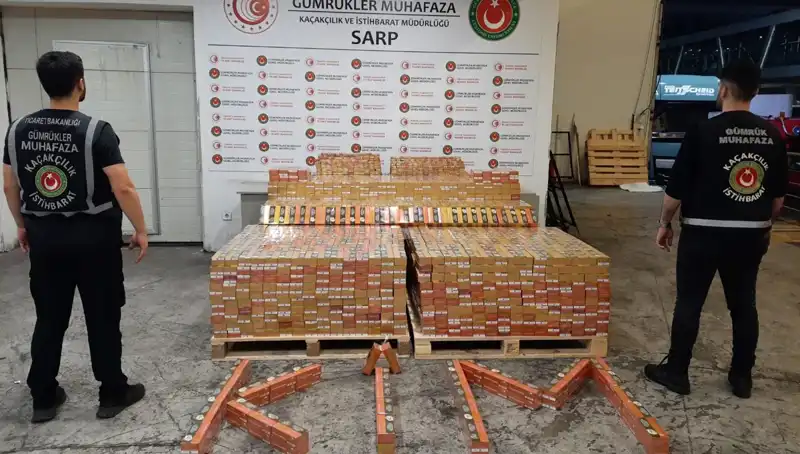 Atvin'de Gümrük Kaçağı 27 Bin Paket Elektronik Sigara Kartuşu Ele Geçirildi