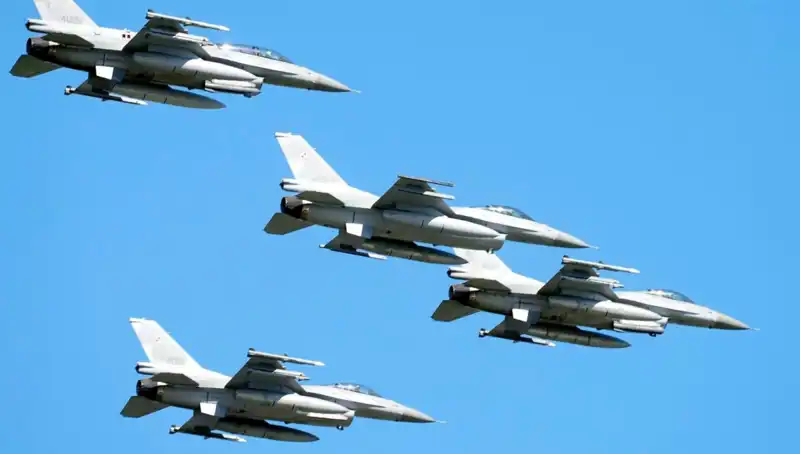Ukrayna için F-16 Eğitimi: ABD'nin 310 Milyon Dolarlık Stratejik Planı