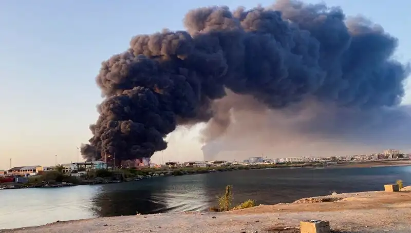 Port Sudan'da Patlama Şok Edici: Havalimanı ve Ordu Üssü Hedef Alındı!