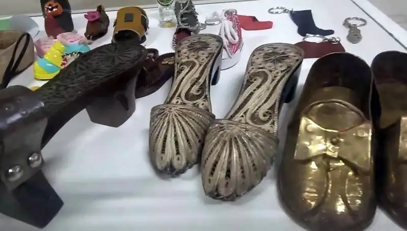 Ünlülerin Ayakkabıları: Sanat, Spor ve İş Dünyasından İkonik Parçalar Müzede!