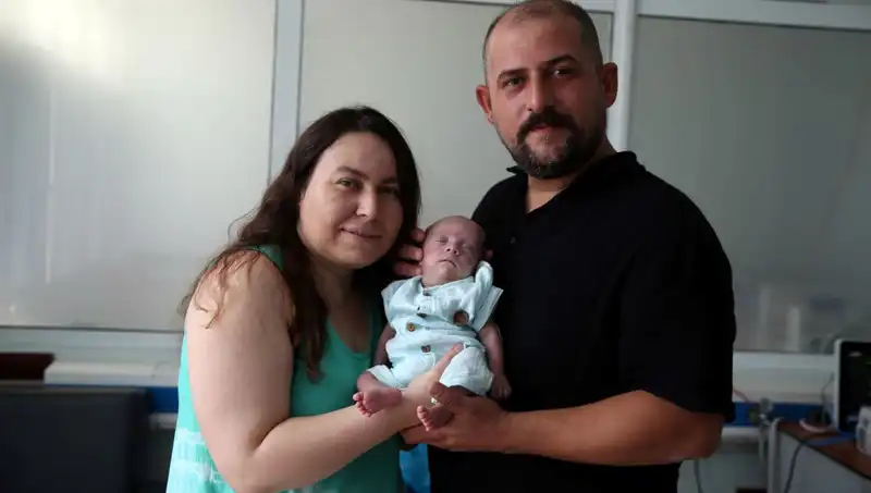 800 Gram Doğdu, 4 Ay Yoğun Bakımda: Küçük Bebeğin Hayat Mücadelesi