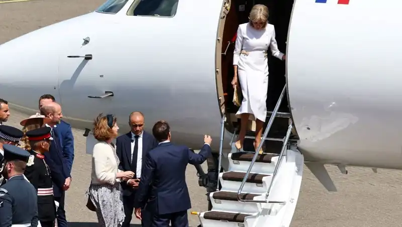 Macron Çiftinde Kriz: Eşi Görmezden Geldi, Ne Oluyor?
