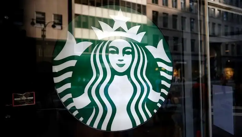 Starbucks’ın Küresel Satışları Düşerken Yeniden Yükseliş İçin Stratejiler Geliştiriyor