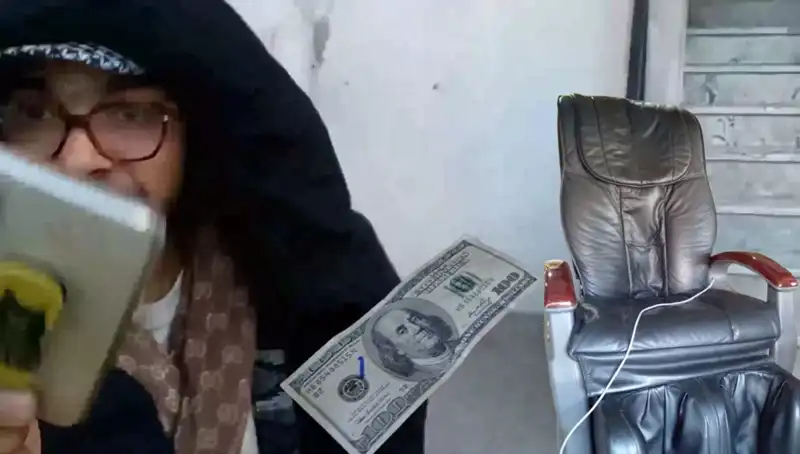 İstanbul'da Sahte Dolarla Şaşırtıcı Alışveriş Skandalı: Masaj Koltuğu ve Kaçış!