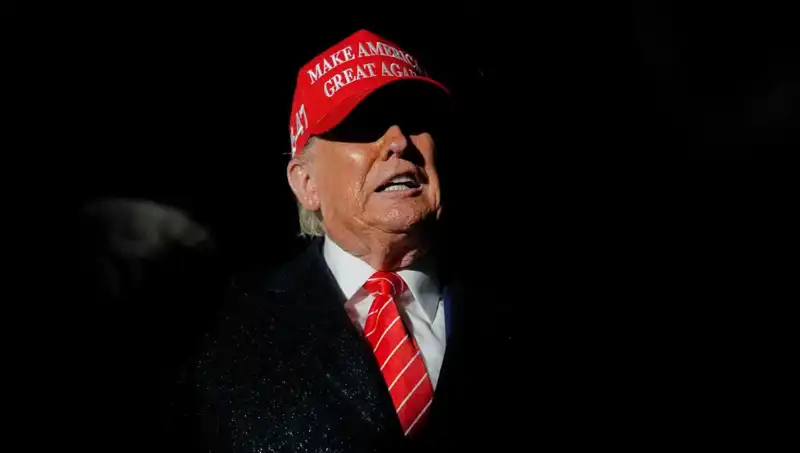Yüksek Mahkeme'den Trump'a Önemli Yetki: Göçmenlerin Yasal Statüsünü İptal Etme İmkanı