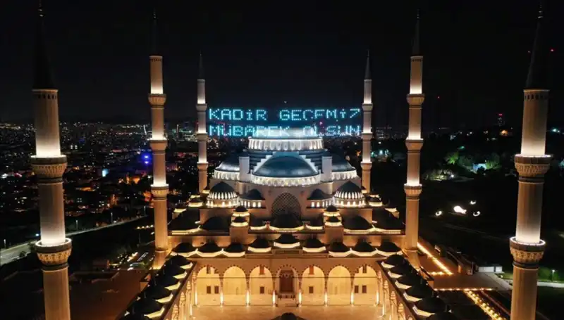 Kadir Gecesi 2025: İslam Alemi İçin Önemli Gece Ne Zaman İdrak Edilecek?