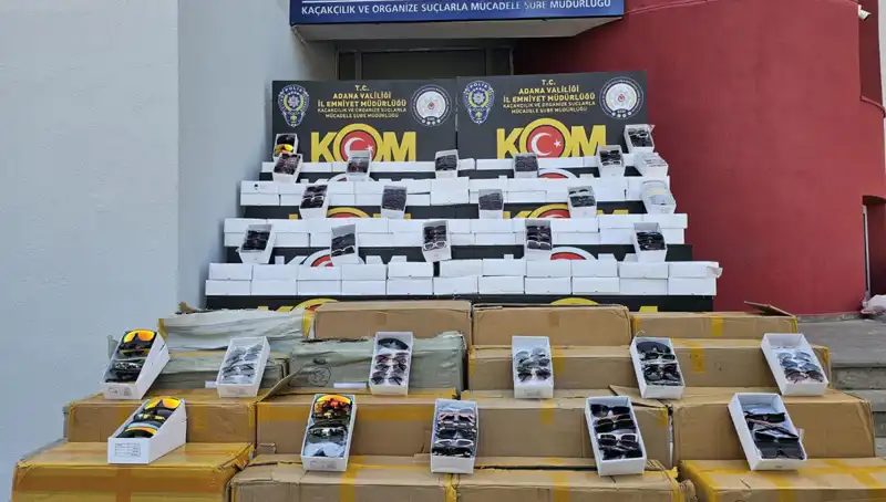 Adana'da Şaşırtan Operasyon: 12 Bin Kaçak Güneş Gözlüğü Ele Geçirildi!