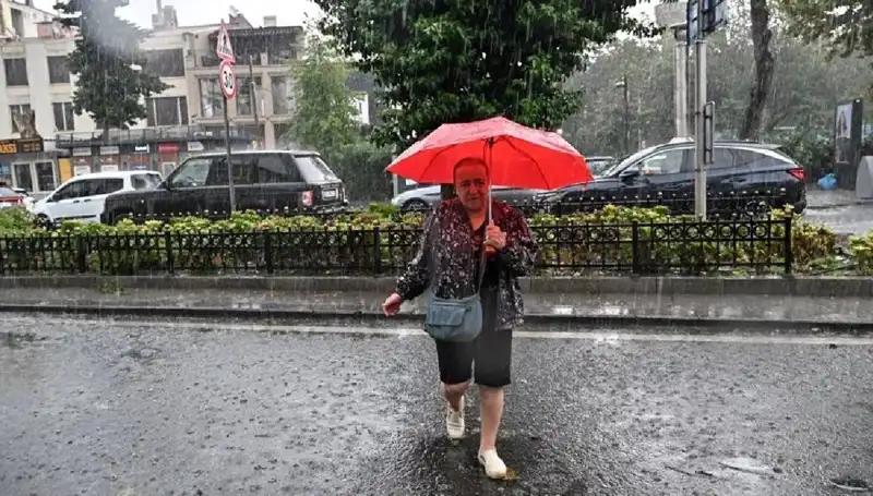 Kritik 7. Derece Sarı Uyarı: Yağışlar Türkiye'yi Vurdu!