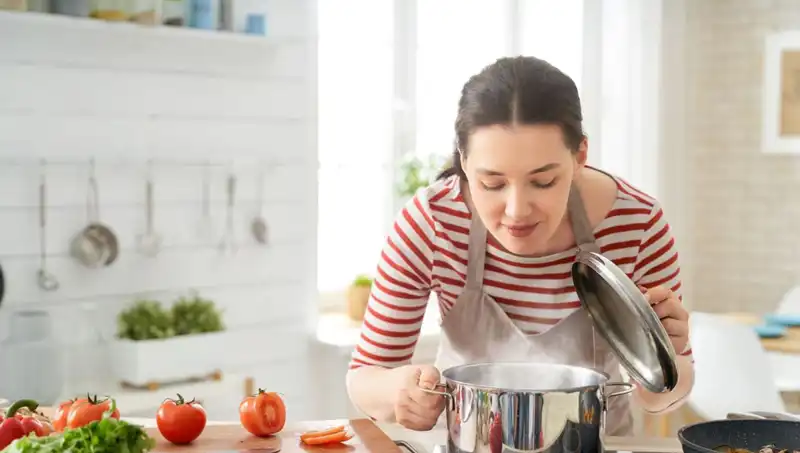 Yemek Hazırlarken Yapılan Tehlikeli Hata: Uzmanlar Uyarıyor!