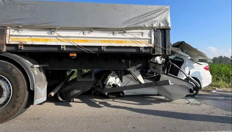 Sakarya'da Feci Kaza: Hayatını Kaybeden Genç Yaşam Mücadelesini Kaybetti