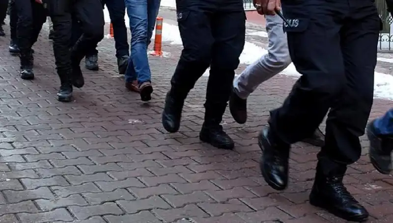 MİT ve Emniyet'ten Dev FETÖ Operasyonu: Yüzlerce Gözaltı
