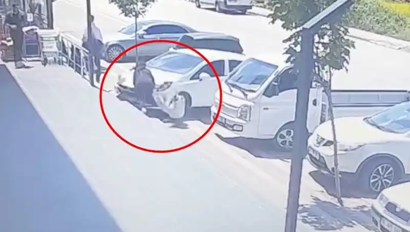 Yalova'da Korkunç Kaza: Lise Öğrencisi Araç Altında Kaldı