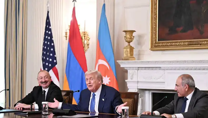 Aliyev'den Ermenistan'a Hayati Anayasa Çağrısı: Zaman Kaybetmeyelim!