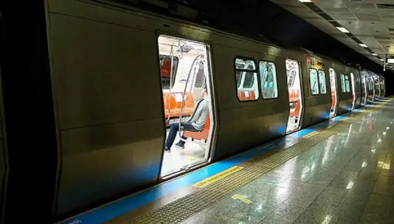 İstanbul'da Metro Durakları Kapatılıyor: Sebepler ve Etkileri Neler?
