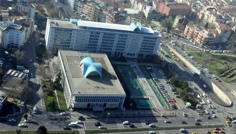 İBB Soruşturmasında "Enderun" WhatsApp Grubu Mesajları Derinlemesine İnceleniyor