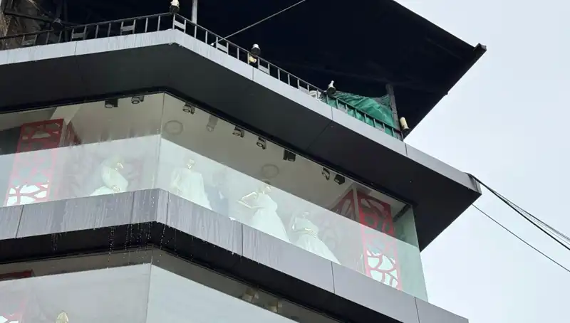 Giyim Mağazasında Korkutan Yangın: Olay Yerinden İlk Açıklamalar