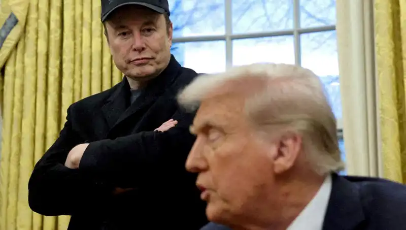 Elon Musk'ın Trump Kabinesinden Ayrılığı: Gerekçeleri ve Sonrası